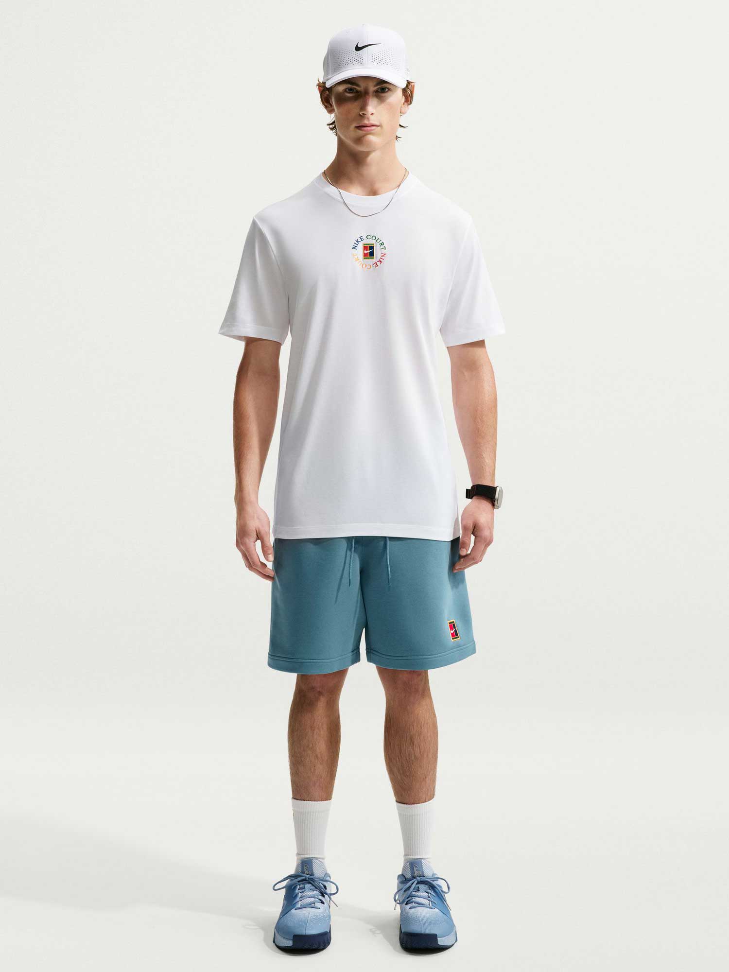 NIKE