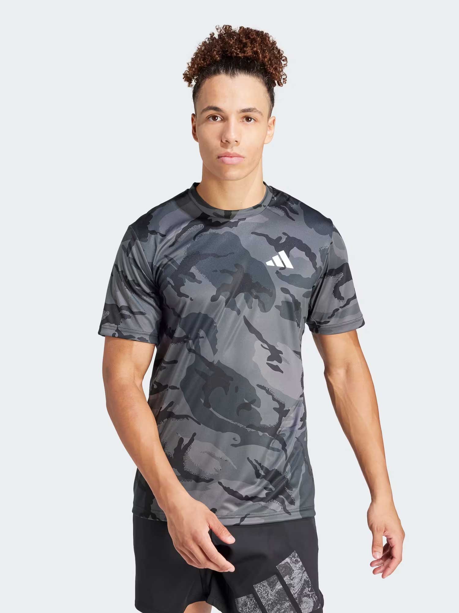 Tricou Train Essentials Seasonal Camo