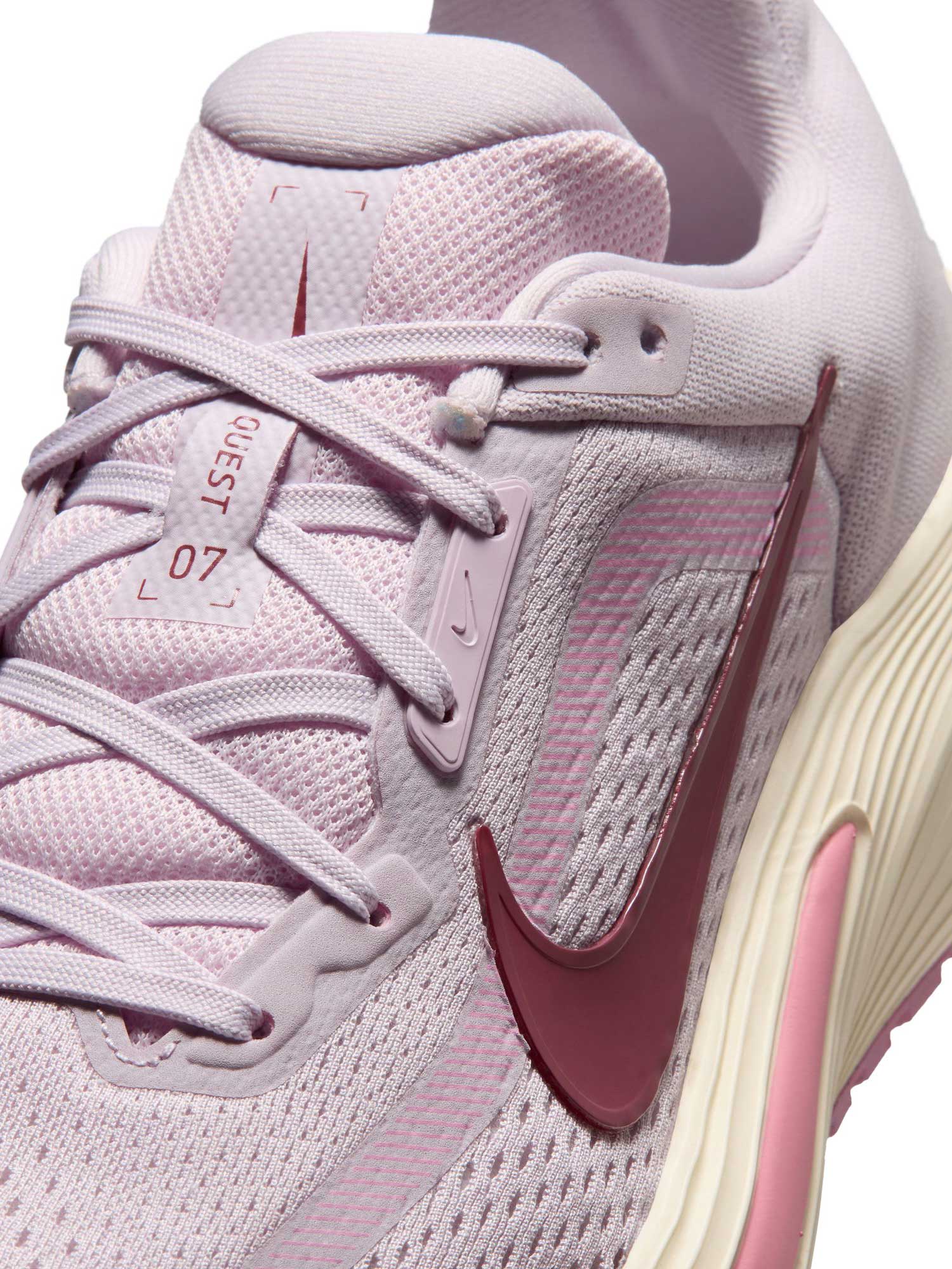 NIKE Обувки W QUEST 7