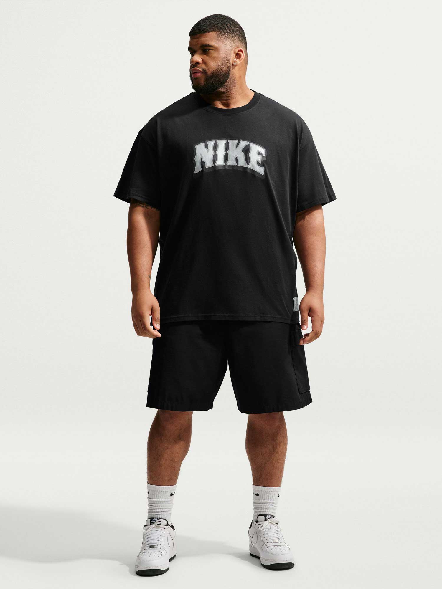 NIKE