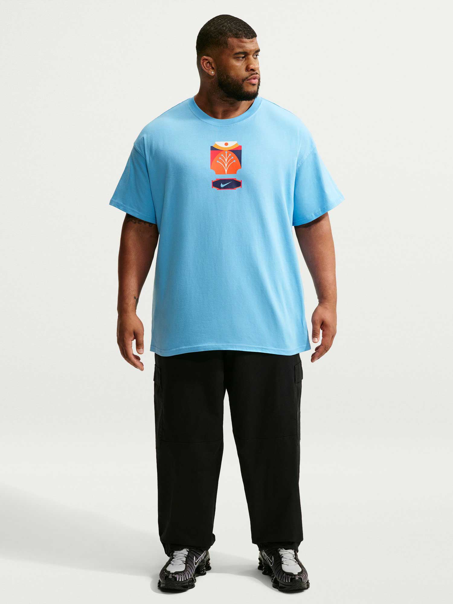 NIKE