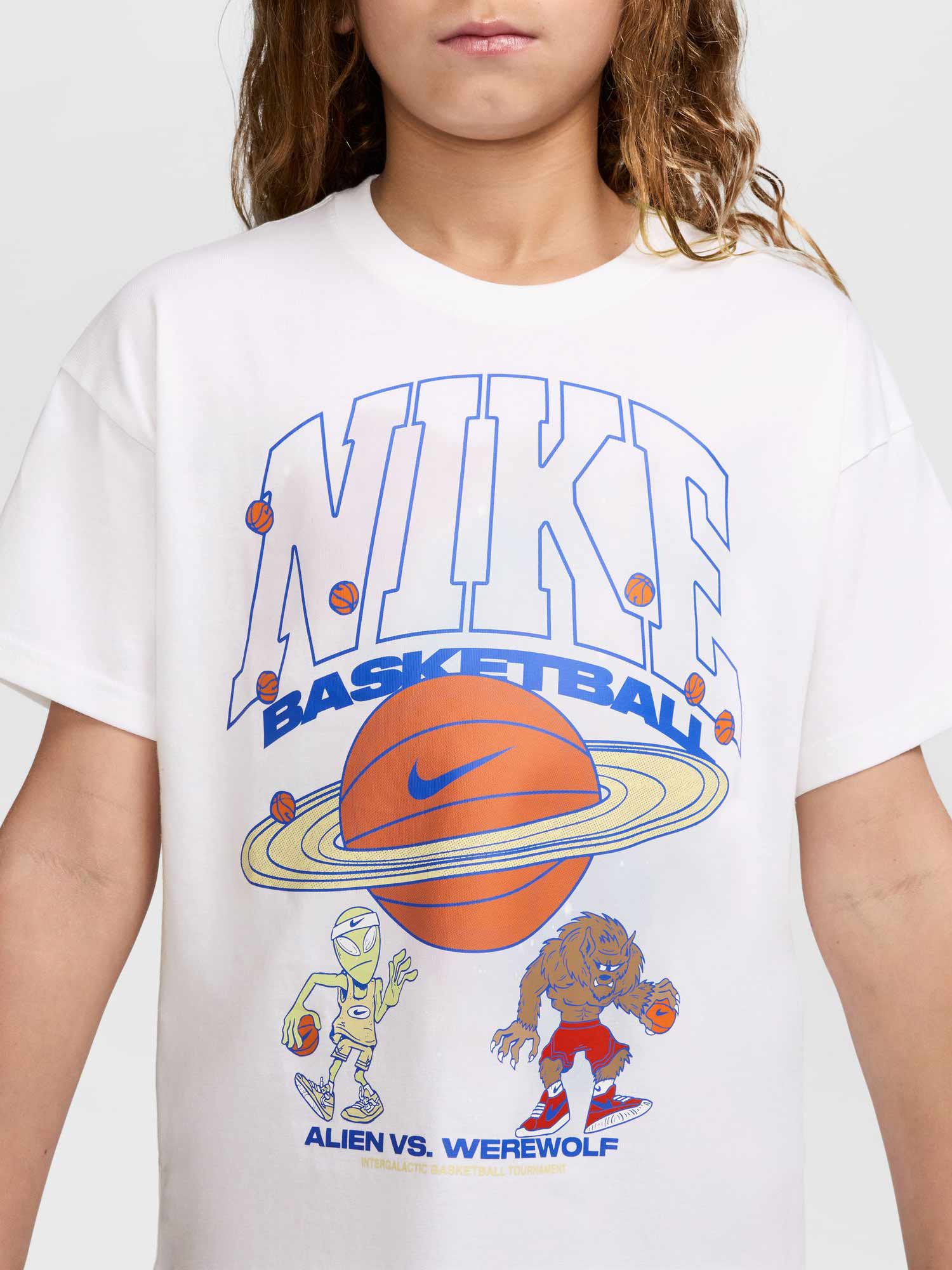 NIKE