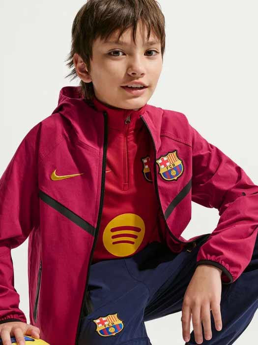 NIKE