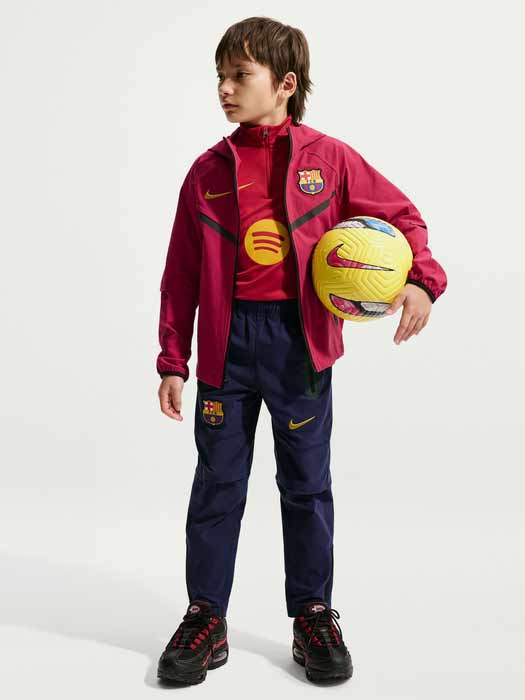 NIKE