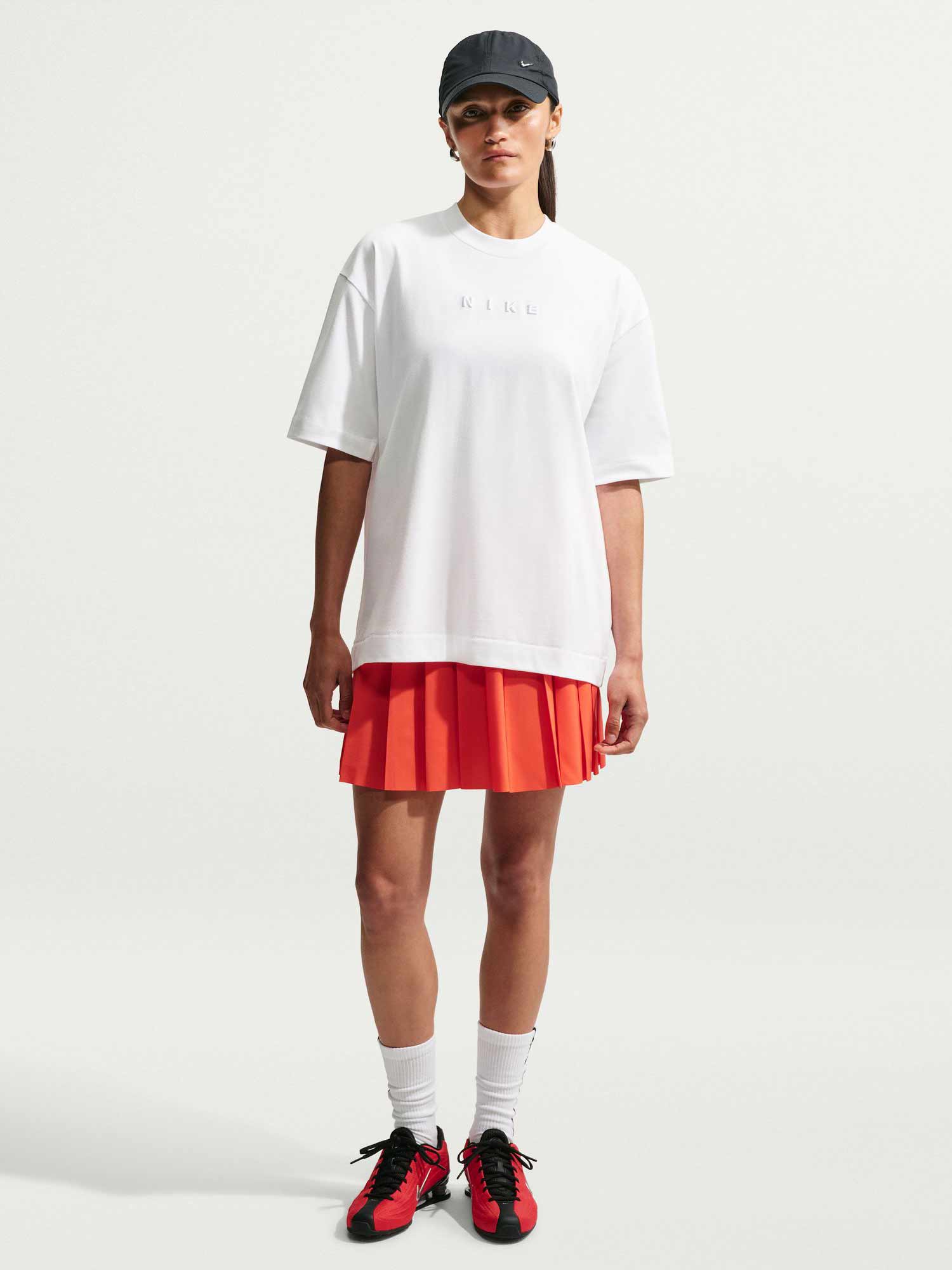 NIKE