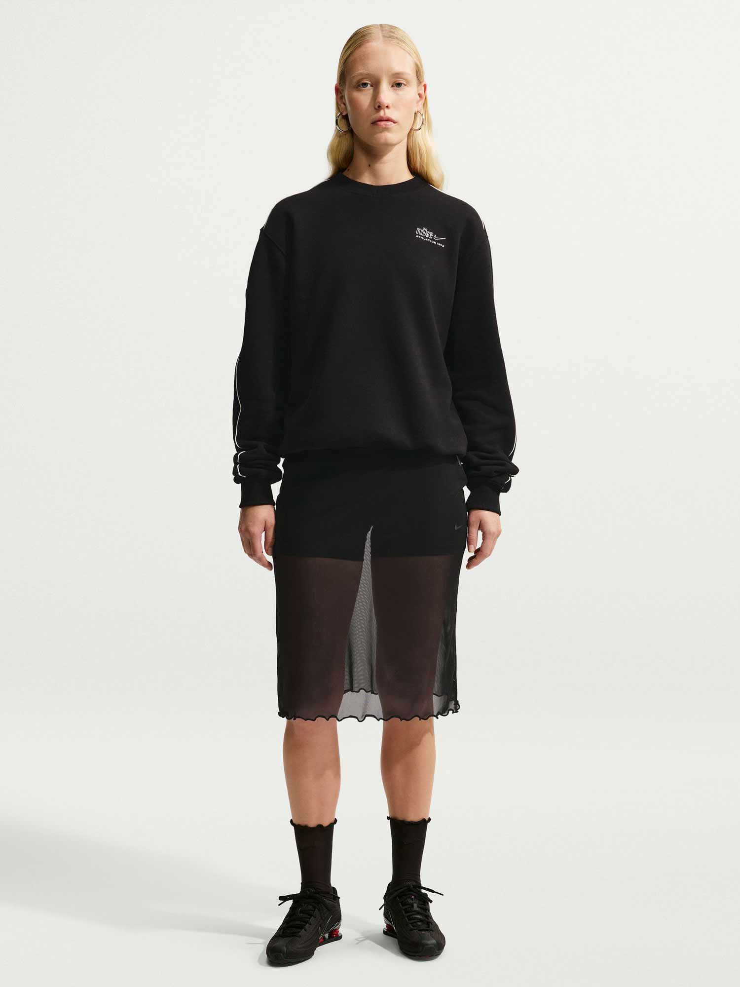 NIKE