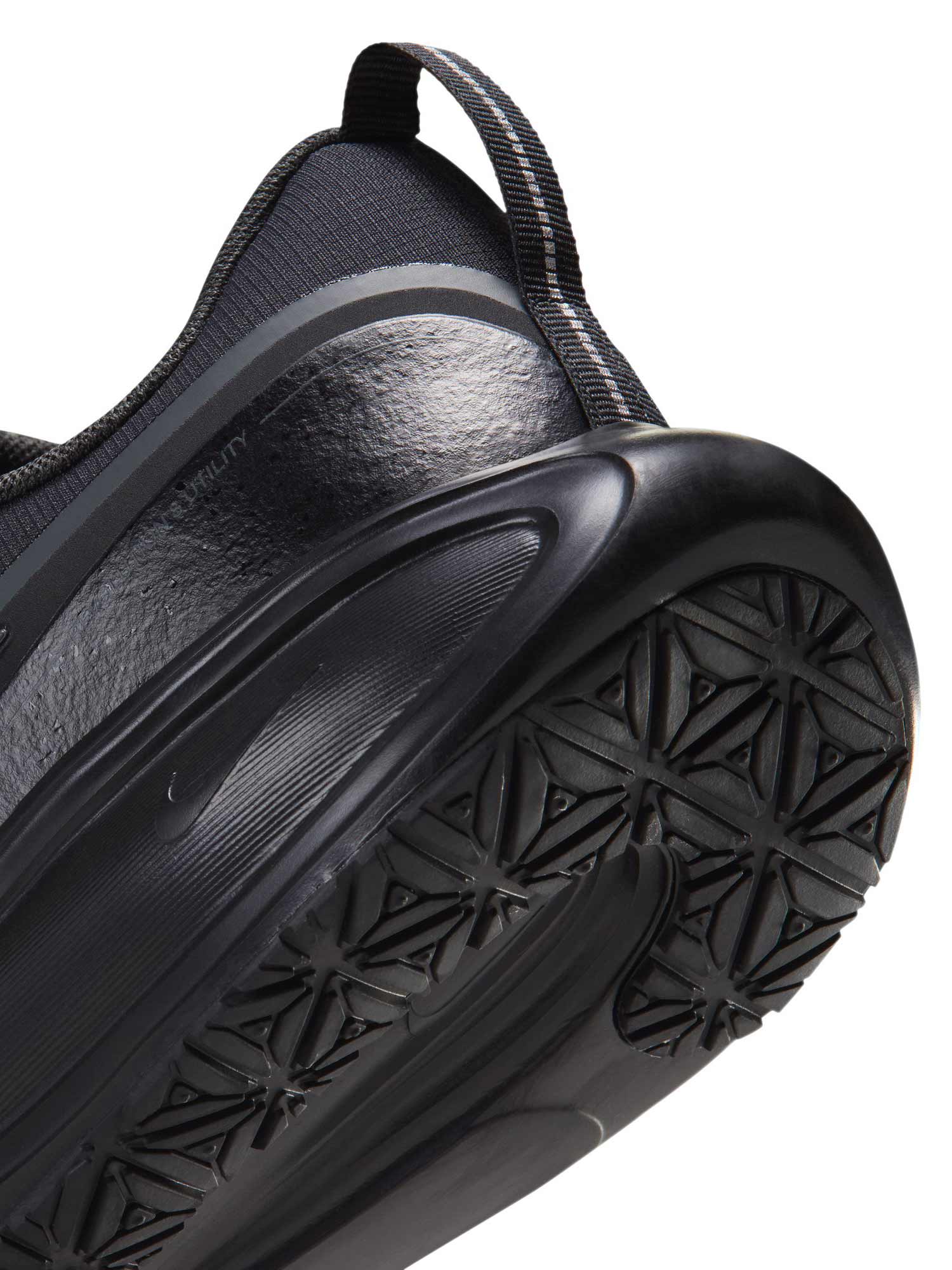 NIKE Обувки REVOLUTION 8 UTILITY