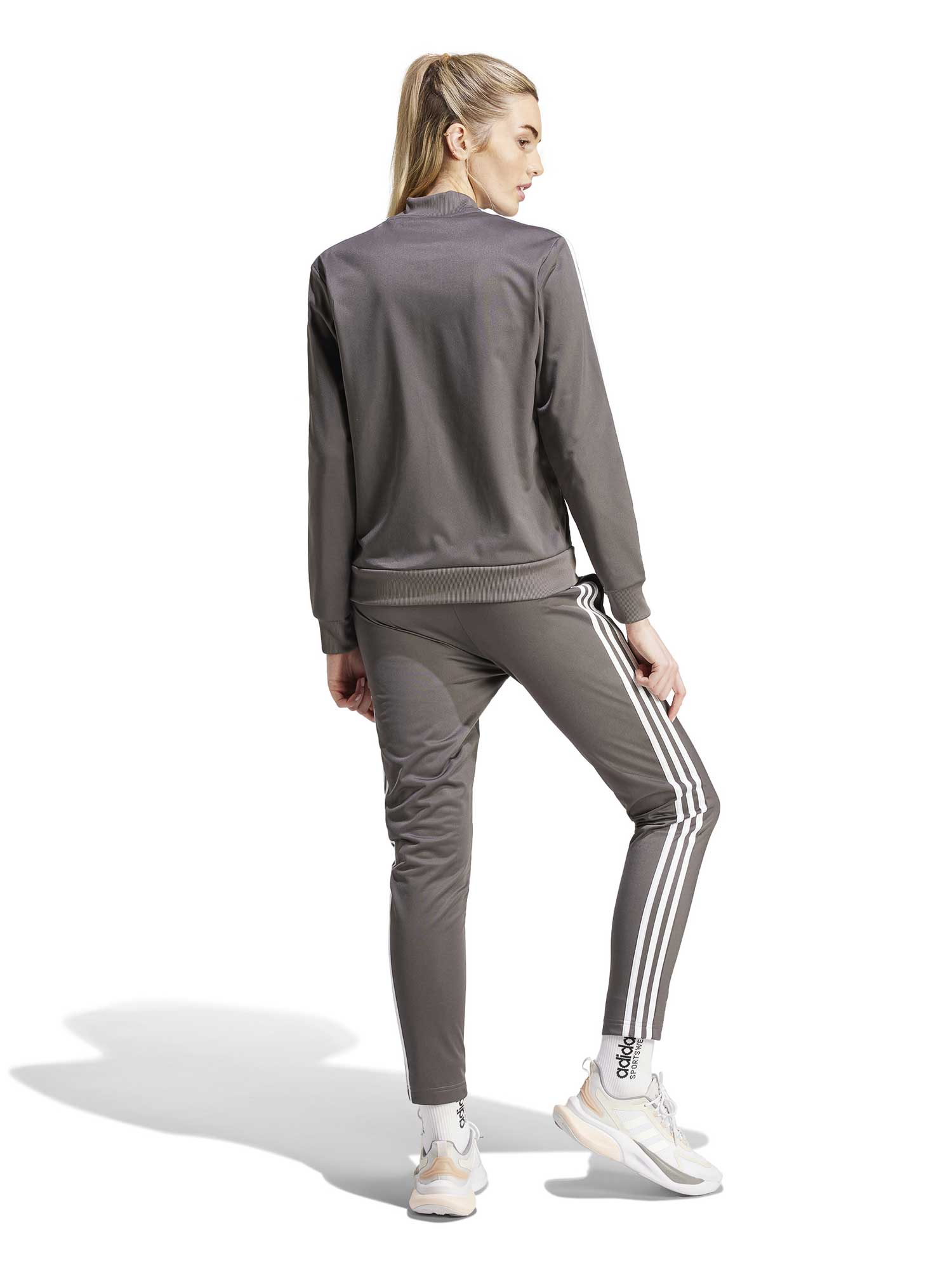 ADIDAS SPORTSWEAR Спортен екип