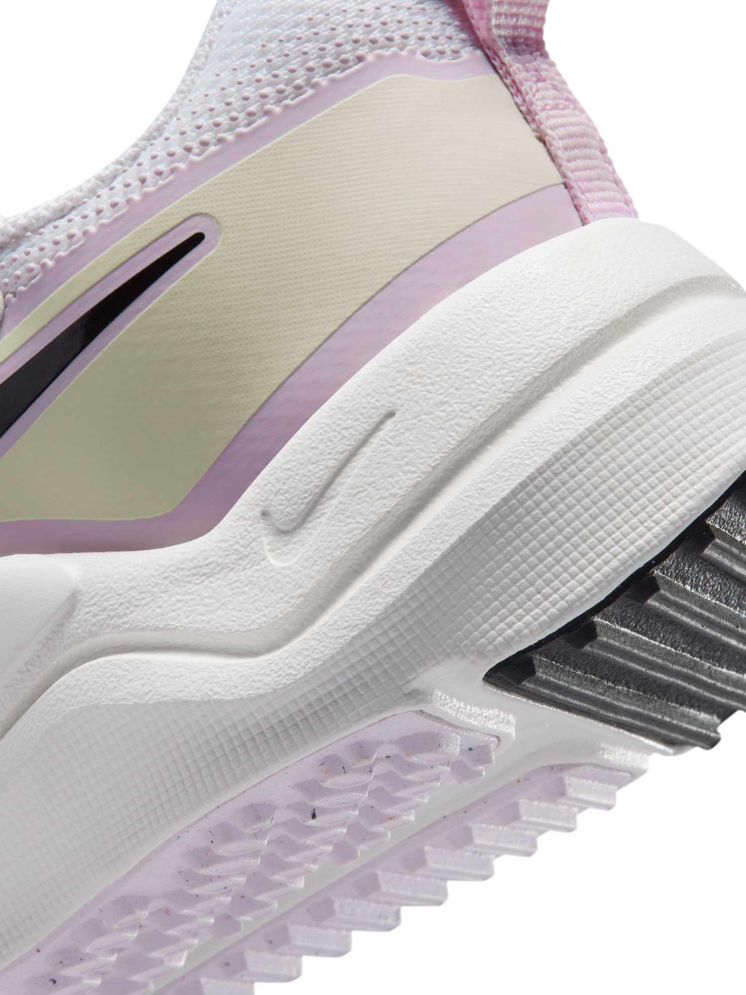 NIKE Обувки COSMIC RUNNER SE 2 PS