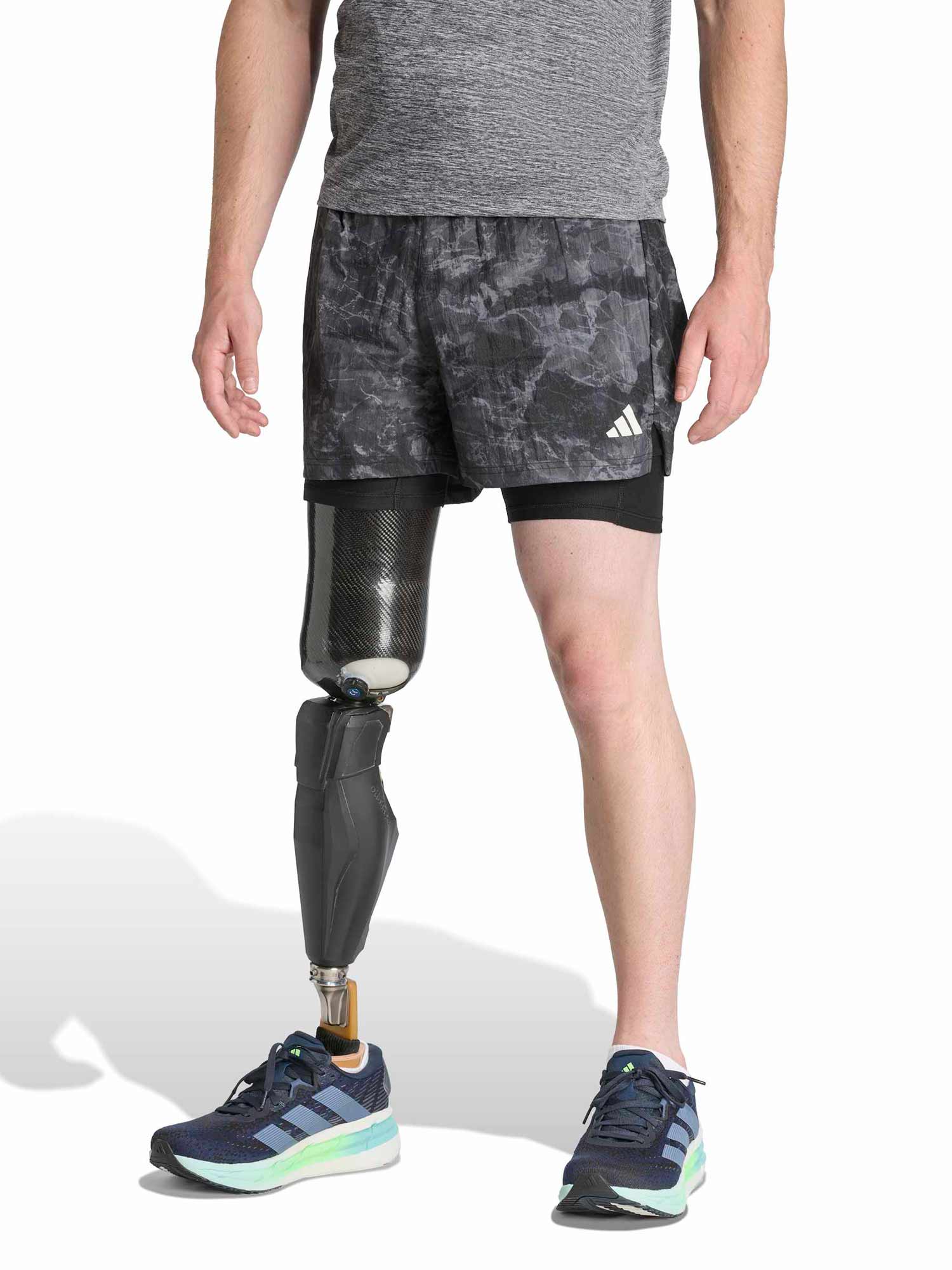 Pantaloni scurti Own the Run Spray Dye 2-in-1