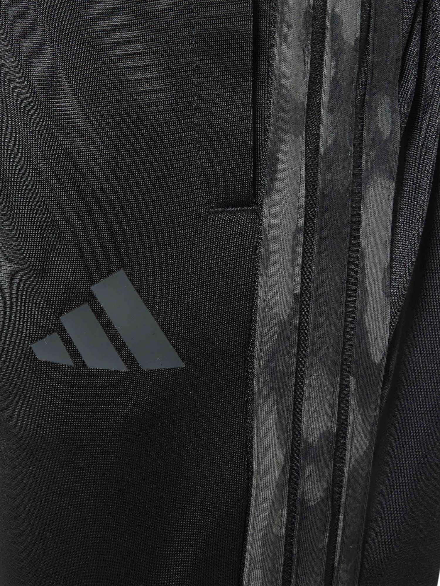 ADIDAS Спортен екип Seasonal Essentials Tricot Tracksuit