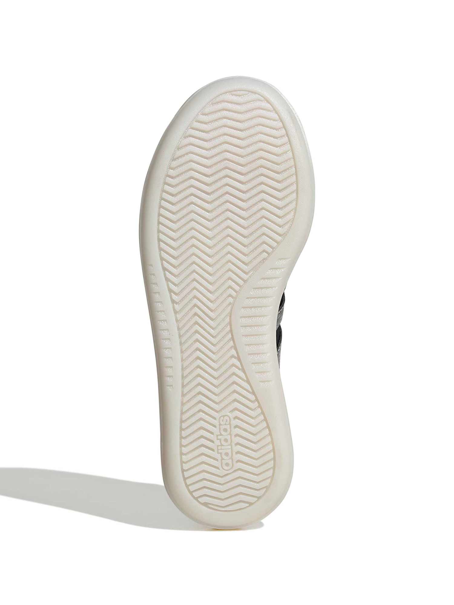 ADIDAS Обувки BARREDA DECODE