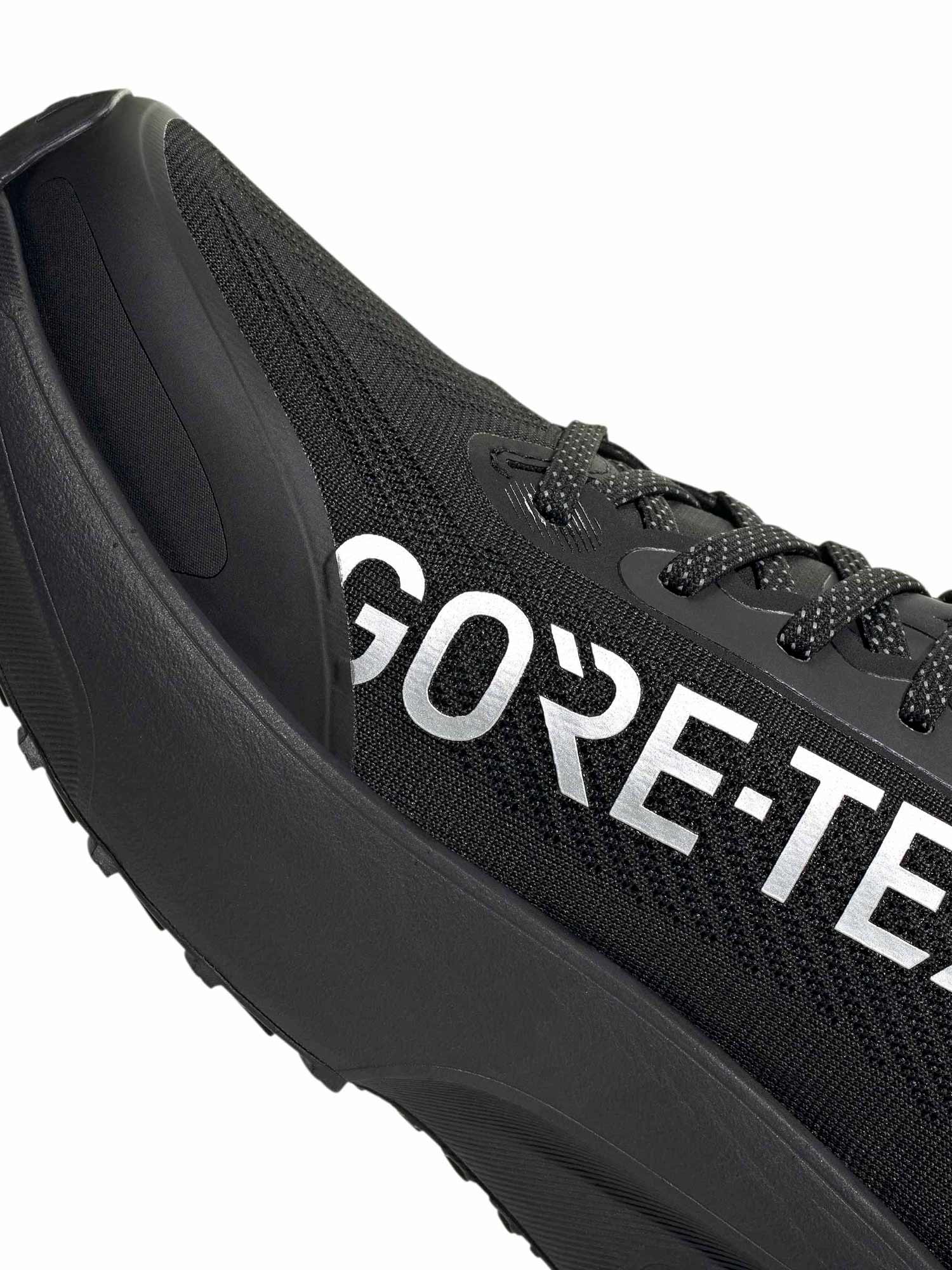 ADIDAS Обувки SUPERNOVA RISE 3 GTX RUNNING