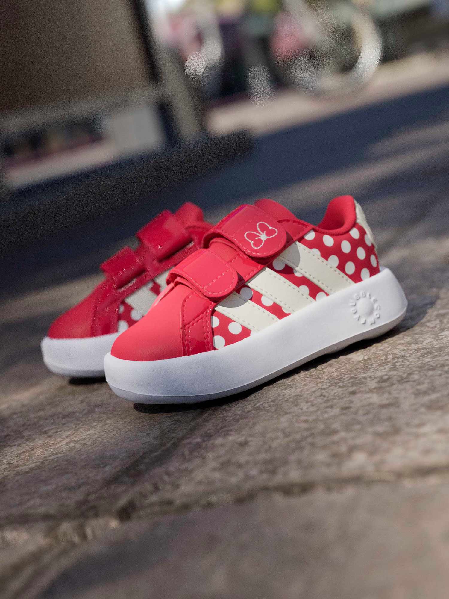 ADIDAS Обувки DISNEY MINNIE MOUSE GRAND COURT INFANTS