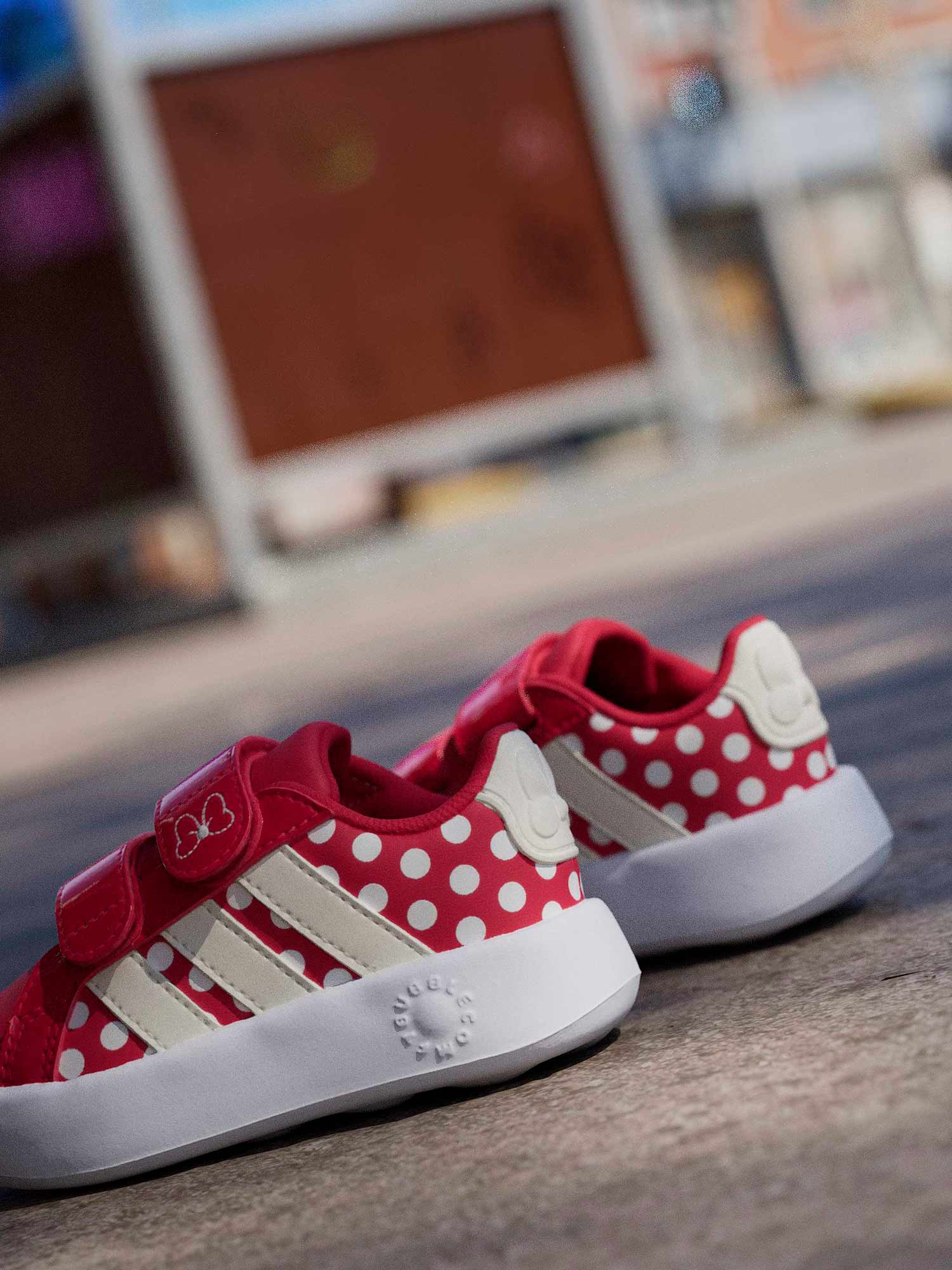 ADIDAS Обувки DISNEY MINNIE MOUSE GRAND COURT INFANTS