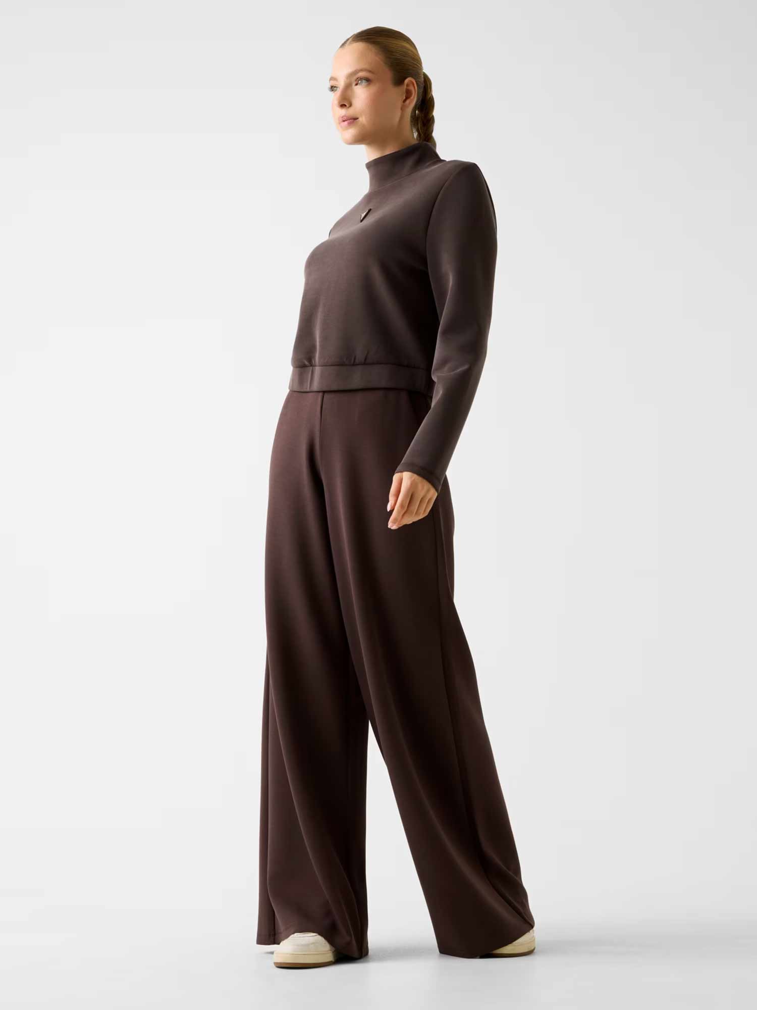 GUESS Спортно долнище OLYMPE WIDE LEG PANT