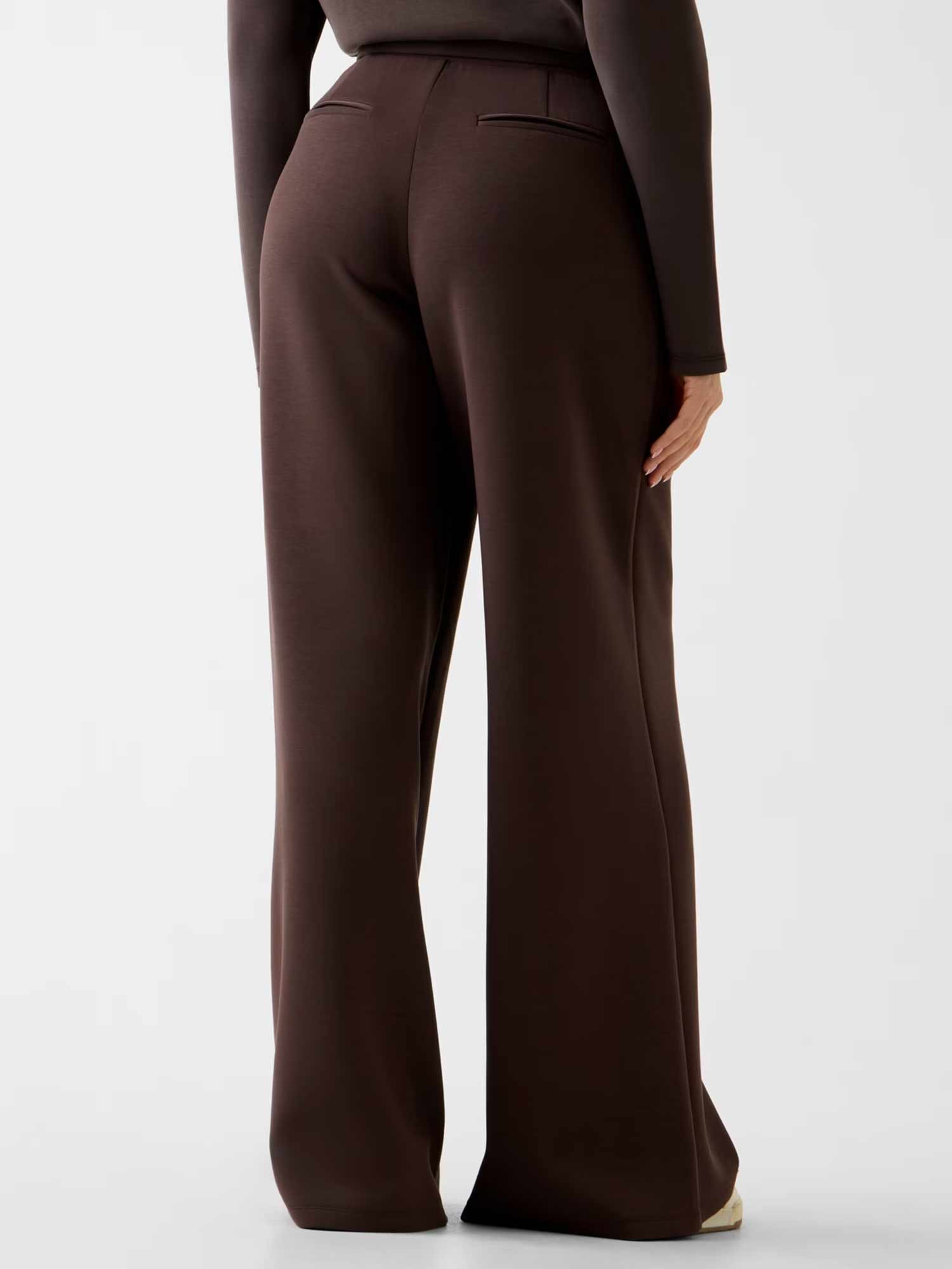 GUESS Спортно долнище OLYMPE WIDE LEG PANT