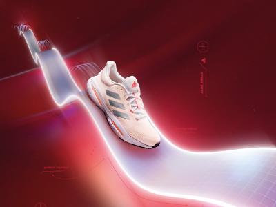 Обувките за бягане adidas Solarglide 5 и Ultraboost 22: фокус върху моделите за дамите