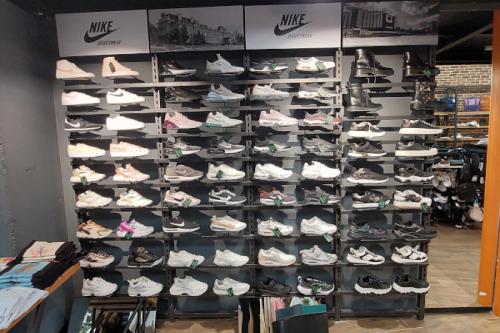 DISTRICT София в SPORT DEPOT MEGA STORE